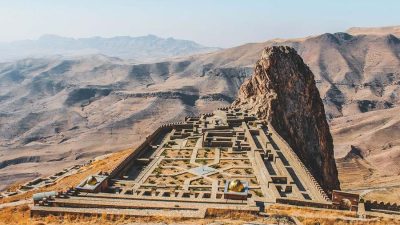 Azərbaycanın ən qədim yaşayış məskənlərindən biri olan Naxçıvan, minilliklərə söykənən