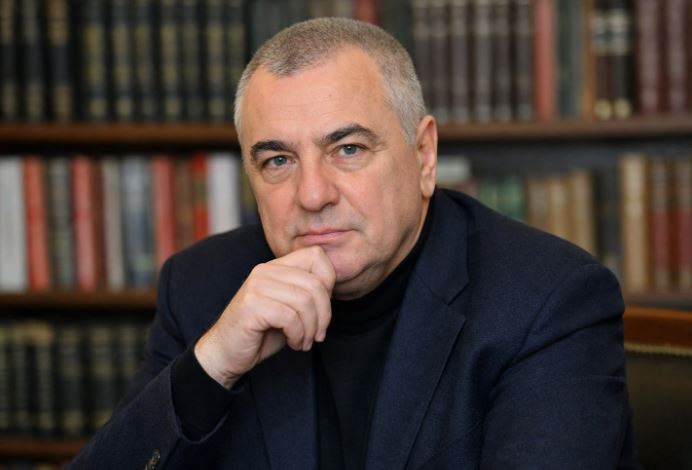 Azərbaycan ədəbiyyatını dünya səviyyəsində tanıdan nadir qələm sahiblərindən biri olan